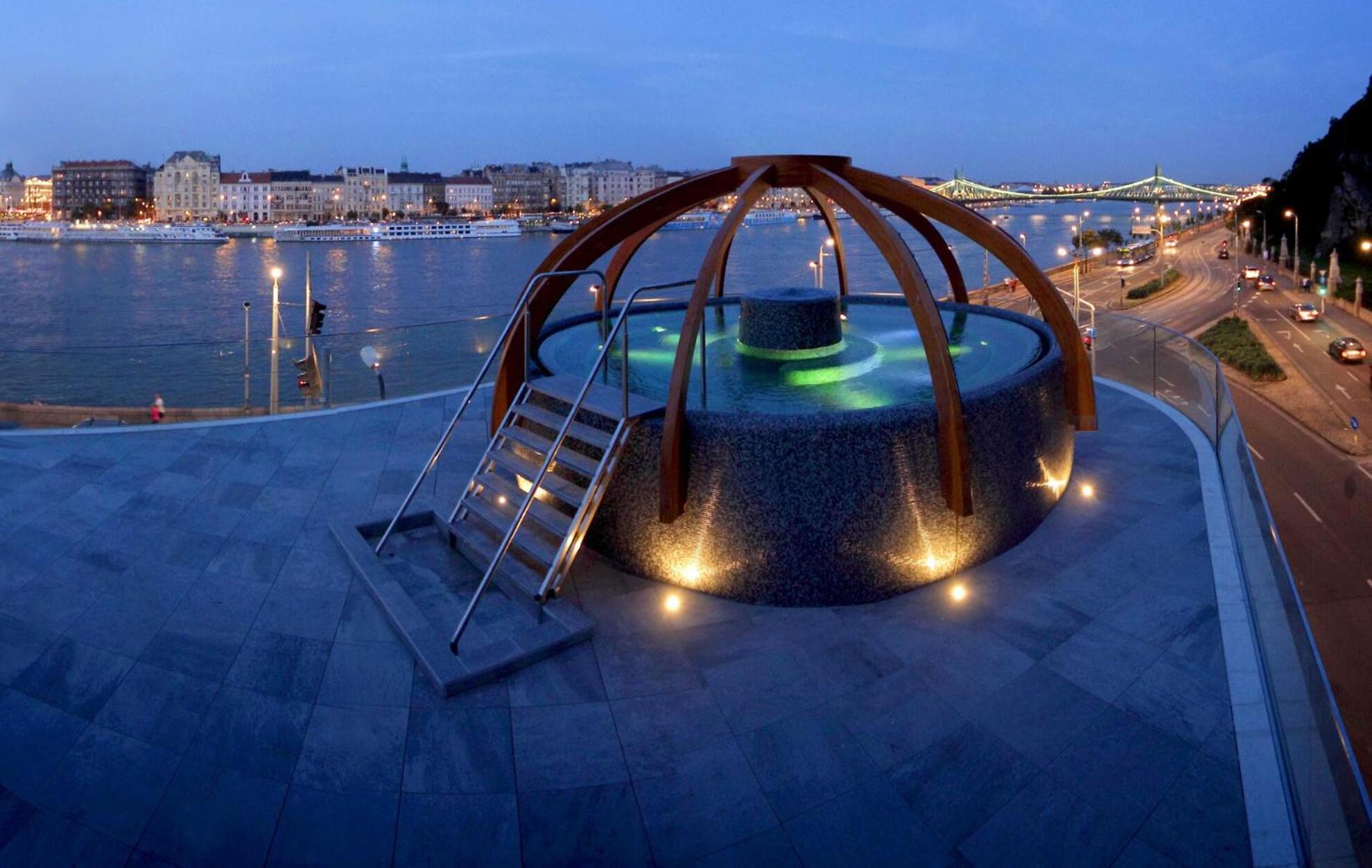Casadeco Budapest Apt-Stunning New York Cafe View Budapeste Exterior foto